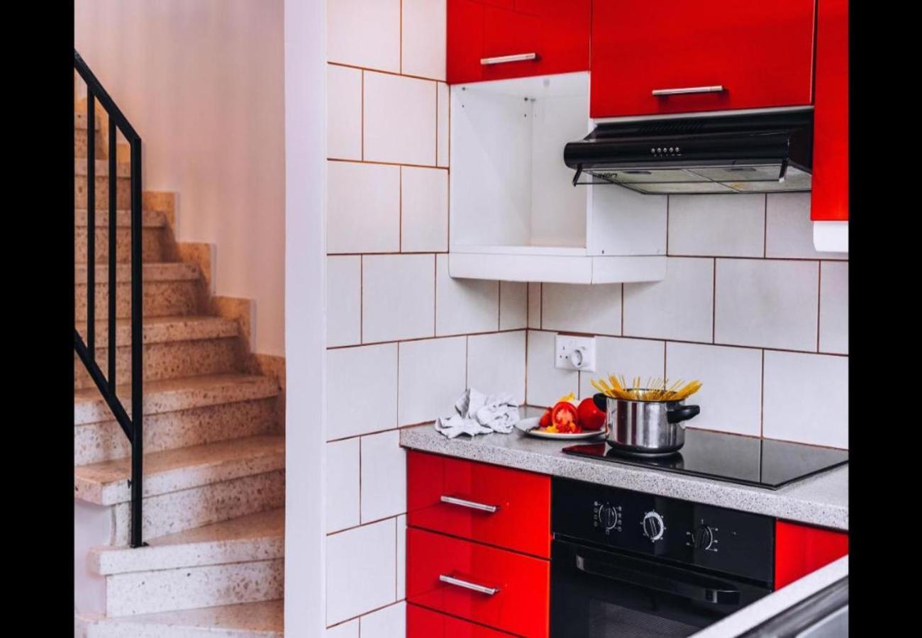 H&O Royal Townhouse In Center Paphos Apartment Екстериор снимка