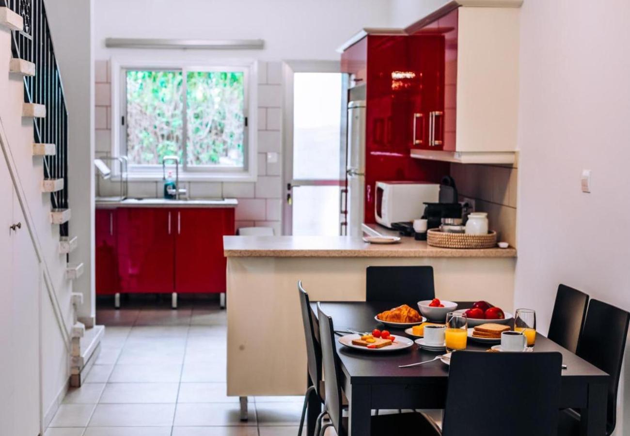 H&O Royal Townhouse In Center Paphos Apartment Екстериор снимка
