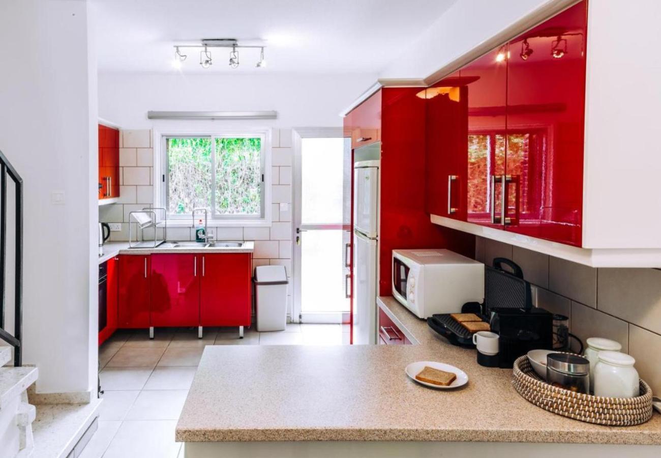 H&O Royal Townhouse In Center Paphos Apartment Екстериор снимка