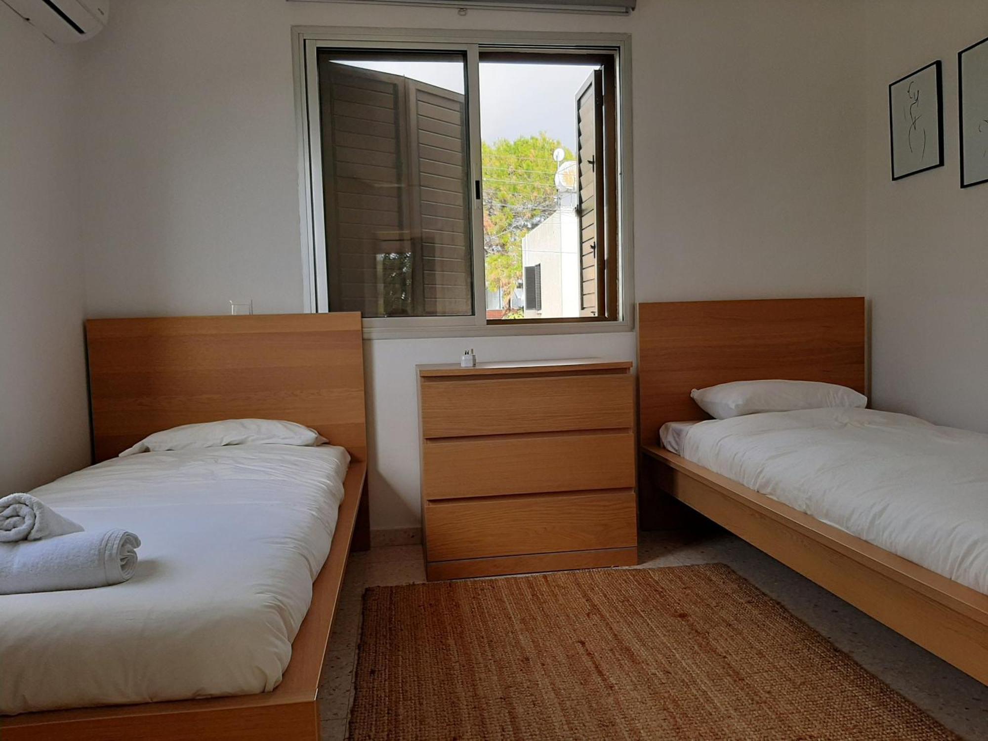 H&O Royal Townhouse In Center Paphos Apartment Екстериор снимка
